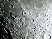 A diferenciada cratera concêntrica "Hesiodus A".