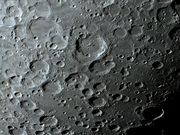 STOFLER, MAUROLYCUS e as terras altas do quadrante sudeste lunar.