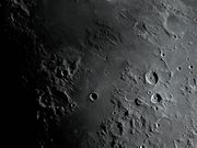 As formações da região das crateras HYGINUS e TRIESNECKER.