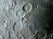 Cratera de morfologia complexa THEOPHILUS.