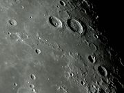 As destacadas crateras do quadrante nordeste: ATLAS e HERCULES.