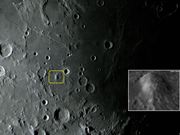 Um destacado monte sem denominação pela IAU.